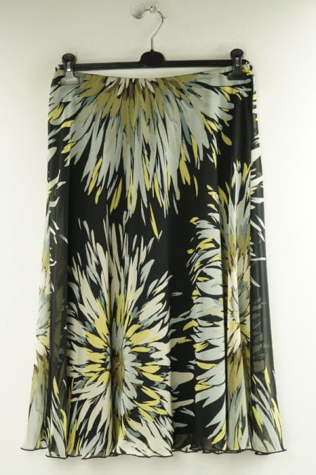 Spódnica czarna w szaro-zielone wzory