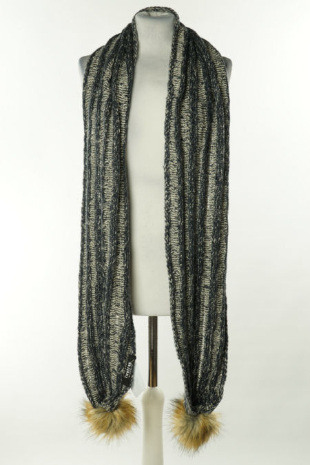 Szal granatowo - szary z pomponami